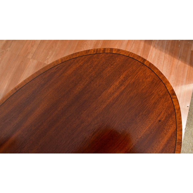 Hepplewhite 1910s Pair Antique English Hepplewhite Mahogany Side Tables / End Tables For Sale - Image 3 of 18