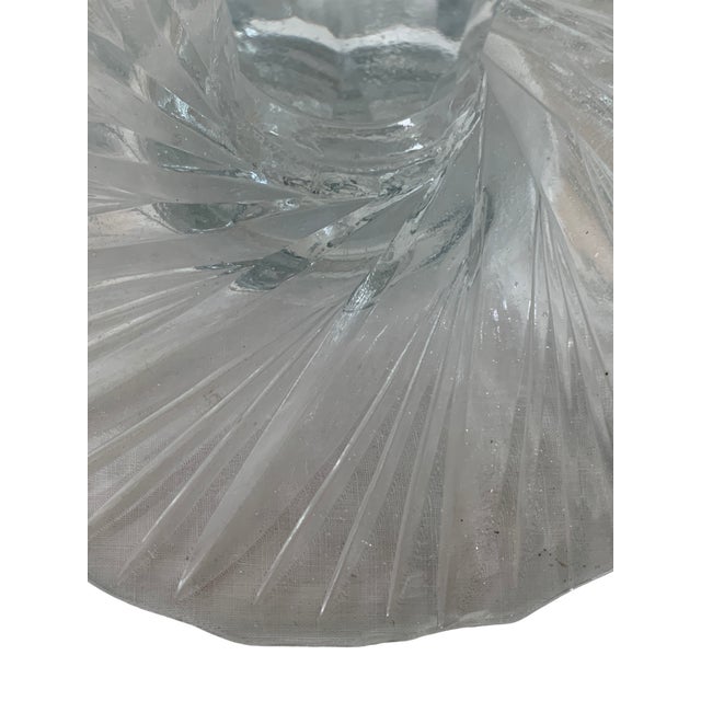 Early 20th-Century Eastern European Hand-Cut Crystal Starburst Pedestal Compote Centerpiece For Sale - Image 11 of 15