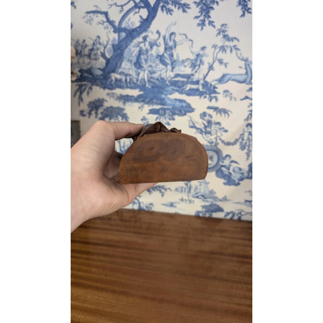 Vintage Neo-Gothic Style Virgin and Child in Resin with Patinated Wood Effect, 1980s For Sale - Image 10 of 12