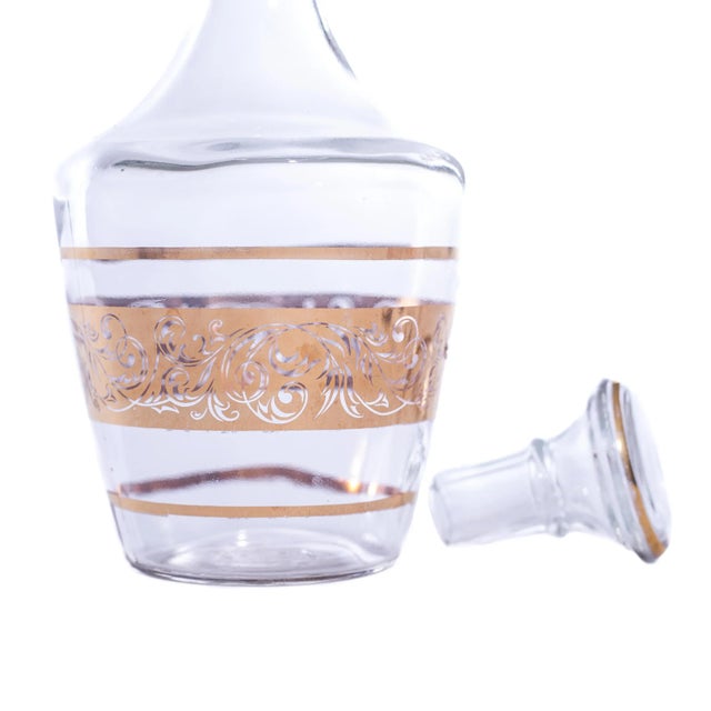 Small Gold Trimmed Vintage French Cocktail Carafe and Four Shot Glass Set For Sale In Los Angeles - Image 6 of 8