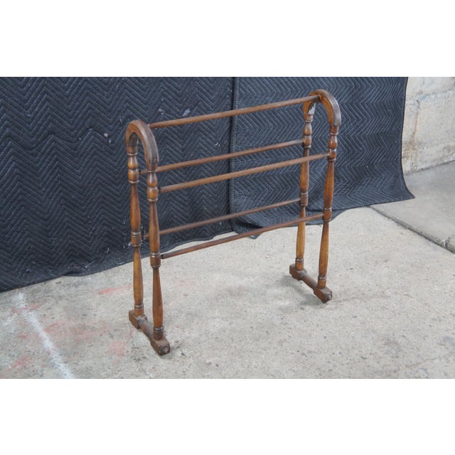 Vintage Early American Style Turned Oak Towel Quilt Blanket Rack Stand Holder For Sale - Image 6 of 11