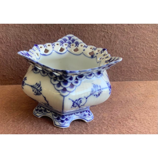 Traditional Royal Copenhagen Blue Fluted Full Lace Open Sugar Bowl 1112 For Sale - Image 3 of 4