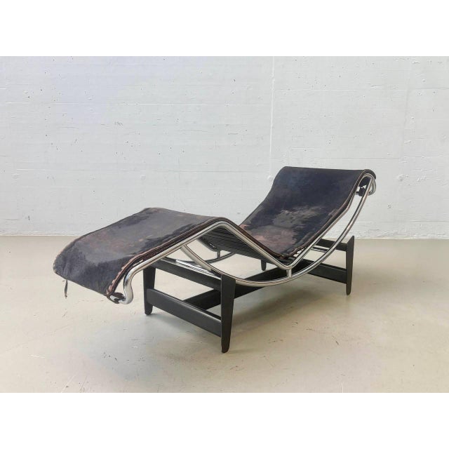 LC4 Chaise Longue with Ponyfell Le Corbusier, Pierre Jeanneret and Charlotte Perriand by Pierre Jeanneret for Cassina, 1960s For Sale - Image 17 of 18