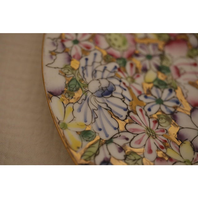 1960s 1960s Mid-Century Gold Gilt Millefleur Chinoiserie Porcelain Plate - 10" For Sale - Image 5 of 11