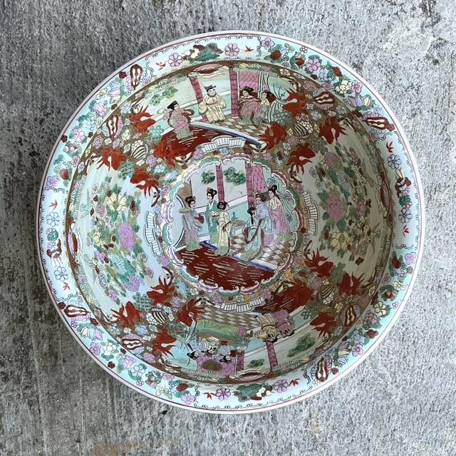 Chinoiserie Vintage Asian Monumental Rose Famille Bowl For Sale - Image 3 of 11