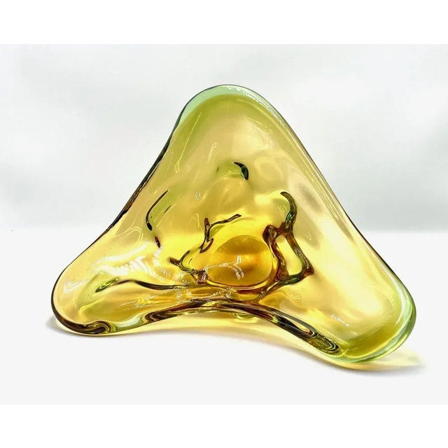 Art Glass Bowl attributed to Frantisek Zemek for Sklana Mstisov, 1960s For Sale - Image 4 of 10