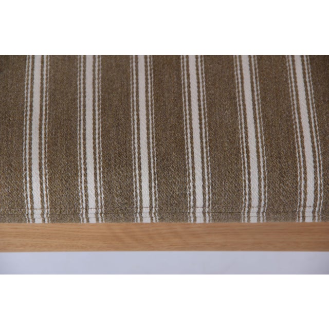 GE284 Armchair in Soaped Oak and Savak Wool by Hans J. Wegner for Getama, 1980s For Sale - Image 4 of 10