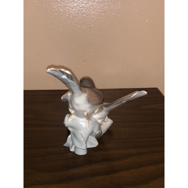Vintage Lladró Porcelain "Birds Two Perched Together" Figurine #4667 For Sale - Image 4 of 10