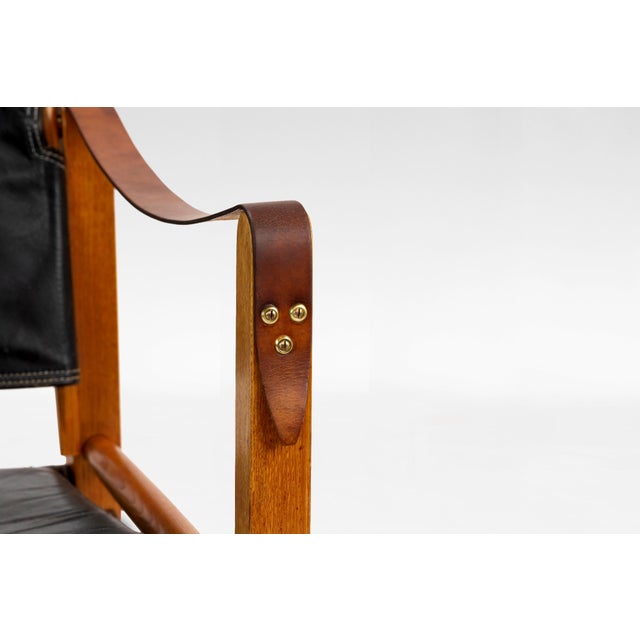 Vintage Safari Lounge Chairs in Black Leather by Kaare Klint for Rud Rasmussen, 1960s, Set of 2 For Sale - Image 5 of 7