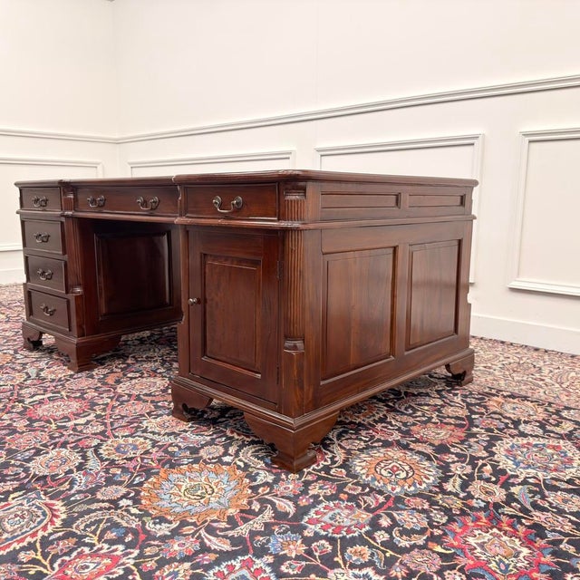 English Partner Desk in Green Leather For Sale - Image 6 of 18