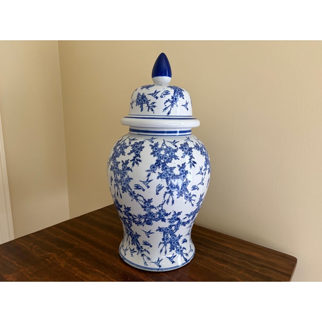 Chinoiserie Chinoiserie Large Blue and White Porcelain Ginger Jar For Sale - Image 3 of 8
