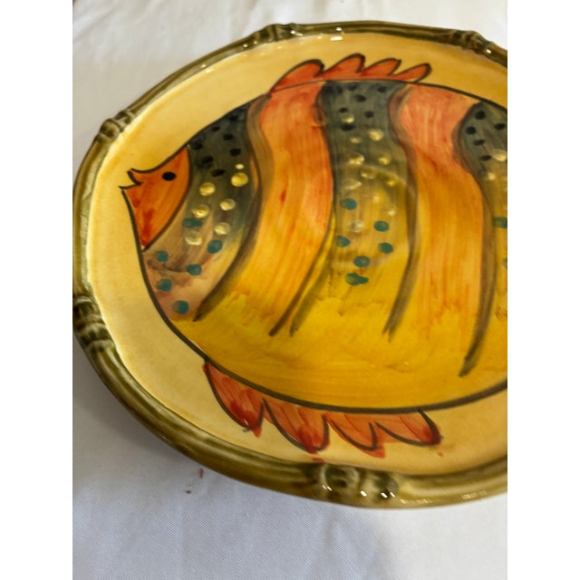 Pair of Vintage Italica Ars Hand-Painted Fish Plates – Italian Ceramic Art Pottery For Sale - Image 4 of 15