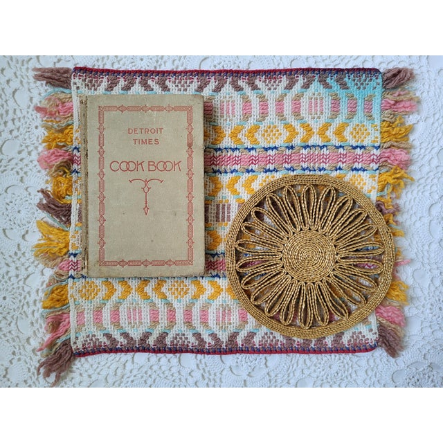 Farmhouse 1970s Boho Chic Natural Fiber Straw Trivets - 2 pcs For Sale - Image 3 of 3