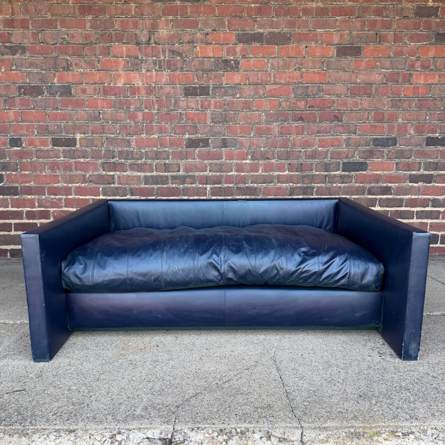 Knoll Joseph D’Urso for Knoll Leather Even Arm Sofa Loveseat – Overscale For Sale - Image 4 of 12
