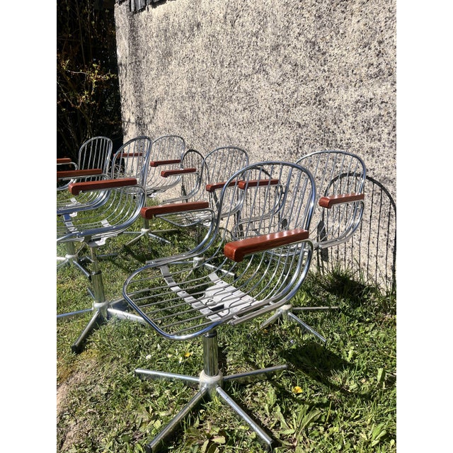 Mid-Century Modern Swivel Wire Chairs with Wooden Armrests, 1970s, Set of 2 For Sale - Image 12 of 18