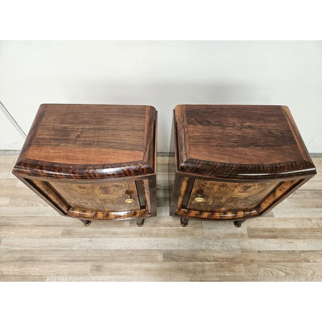 1940s Tuscan Art Deco Bedside Tables in Walnut Burl, 1940, Set of 2 For Sale - Image 5 of 17