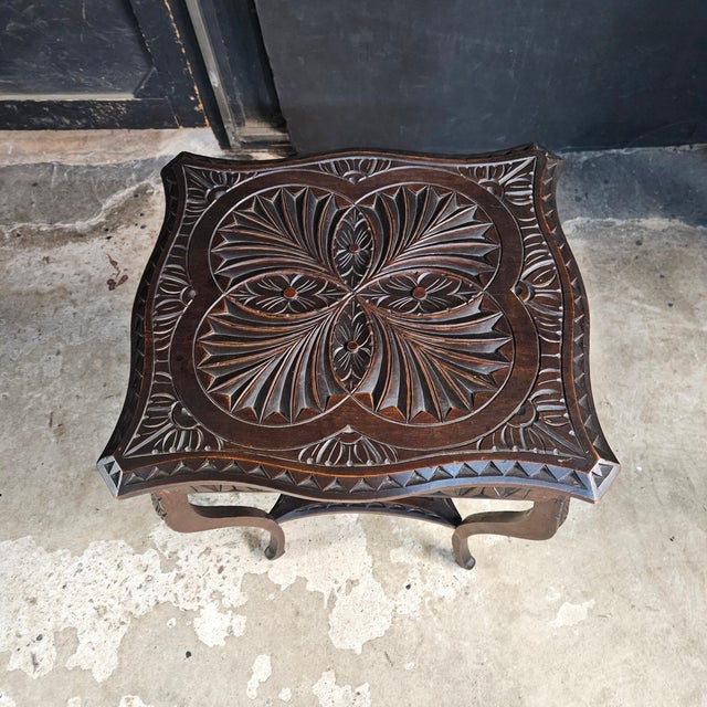 Brown Late 19th Century Pretty English Oak Carved Top Shaped Leg Side Table For Sale - Image 8 of 11