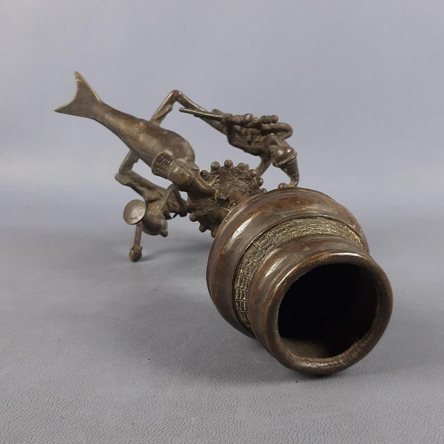 Ashanti Style Bronze Sculpture of Birds and Figures, Ghana, Early 1900s For Sale - Image 9 of 13