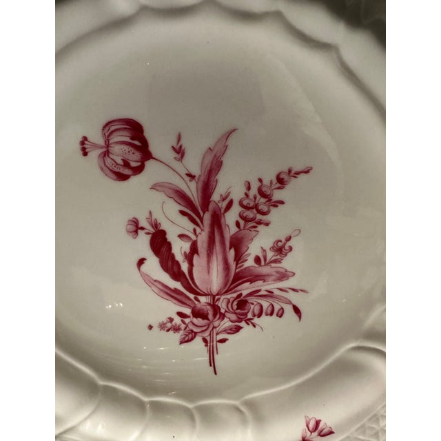 Hutschenreuther China 1960s Hutschenreuther Dresden Marina China Service for Eight- 42 Pieces For Sale - Image 4 of 9