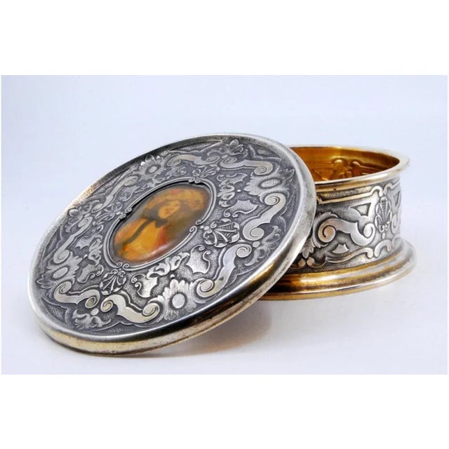Jewelry Box in Embossed Silver with Circular Plant Motifs, Gold Interior and Antique Lady Removable Lid For Sale - Image 6 of 10