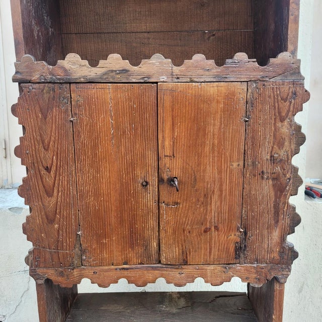 19th Century Folk Art Larch and Chestnut Shepherds Cupboard For Sale - Image 4 of 18