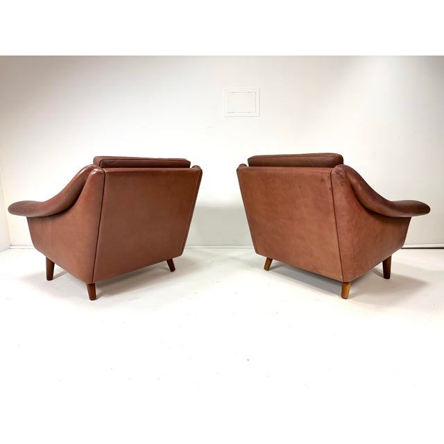 Mid-Century Modern Pair of 1960's Danish Leather Lounge Chairs Attributed to Aage Christiansen For Sale - Image 3 of 10