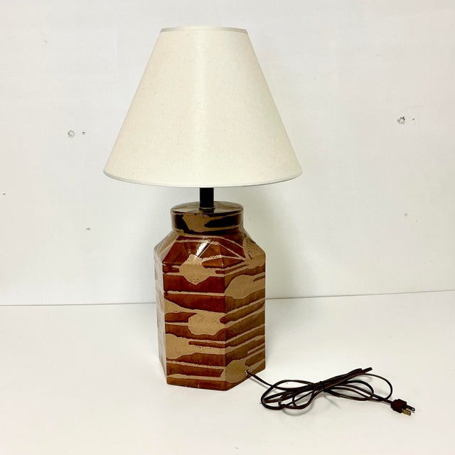 Mid-Century Boho Chic Brutalist Folk Art Pottery Table Lamp For Sale - Image 4 of 9