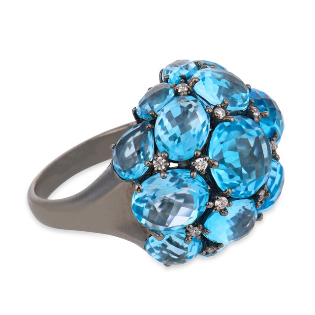 Vintage 25.00 Carat Blue Topaz 18k Gold Cocktail Ring, Size 6.75 For Sale - Image 4 of 7