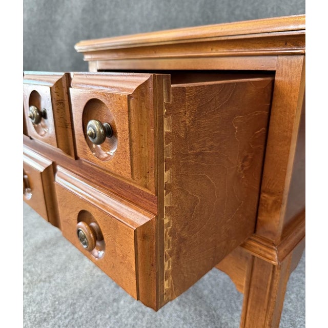 Hammary Ducks Unlimited Collection Side Table For Sale - Image 9 of 12