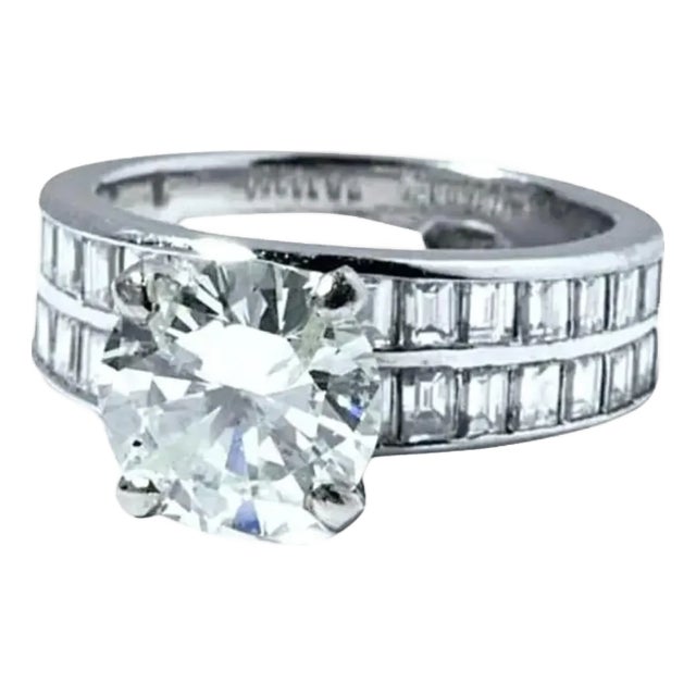 18 Karat White Gold, 2.62 Brilliant Cut Diamond 3.75 Total Carat Weight Ring For Sale