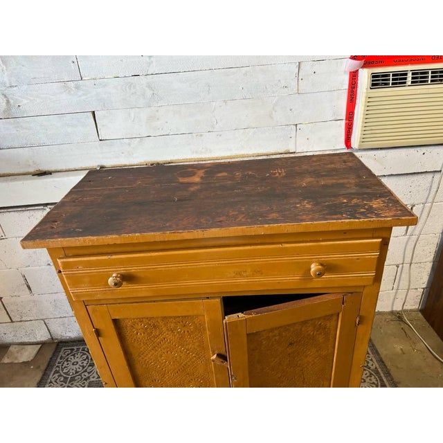 Antique Early American Primitive Style Painted Pie Safe Punched Tin Cabinet Cupboard. For Sale - Image 14 of 17