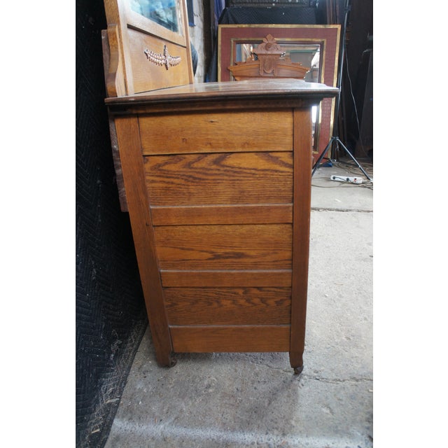 Antique Victorian Quartersawn Oak Serpentine Mirrored Chest of Drawers Dresser For Sale - Image 13 of 16