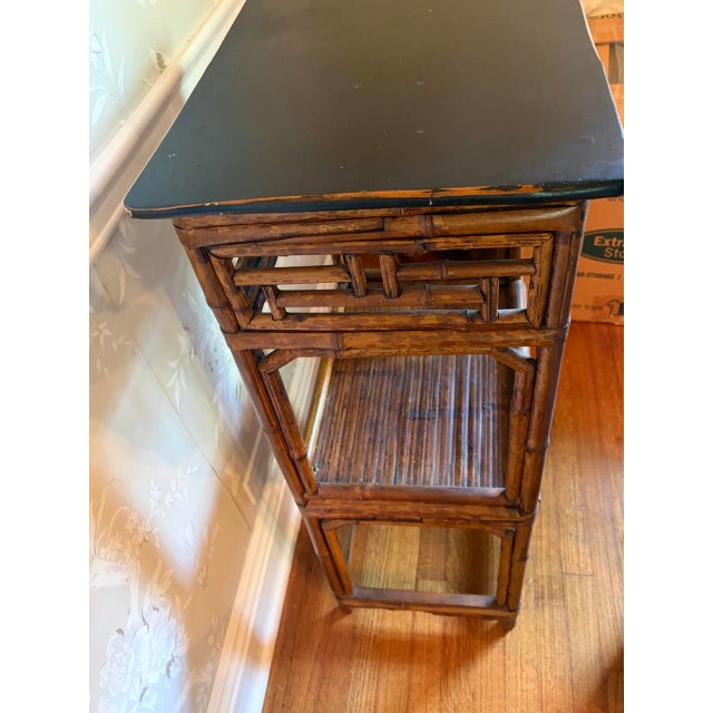 Mid 20th Century Chinese Chippendale Bamboo Étagère Side Table For Sale - Image 4 of 6