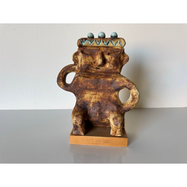 Vintage Mexican Aztec-Inspired Pre-Columbian Folk Art Style Pottery Sculpture on Wood Base For Sale - Image 9 of 10