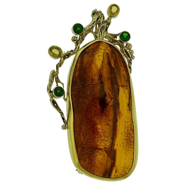 Natural Amber Tsavorite and Yellow Sapphire Necklace / Pin 18 Karat Yellow Gold For Sale - Image 15 of 18
