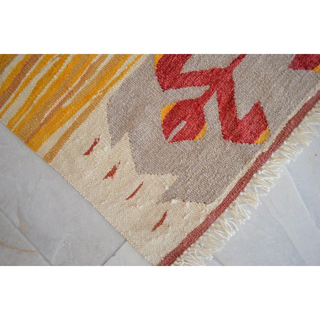 Vintage Handwoven Turkish Rug Oversized Oushak Kilim Rug for Living Room - 9′11″ X 12′2″ For Sale - Image 13 of 14