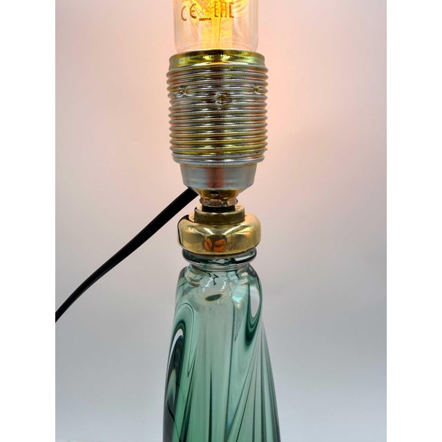 Mid-Century Modern Clear and Green Table Lamp from Val Saint-Lambert, 1960s For Sale - Image 3 of 7