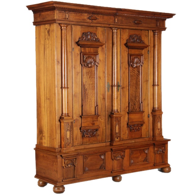 Age and origin: The cabinet probably dates from around 1680 and originates from Switzerland. Dimensions: Height approx....