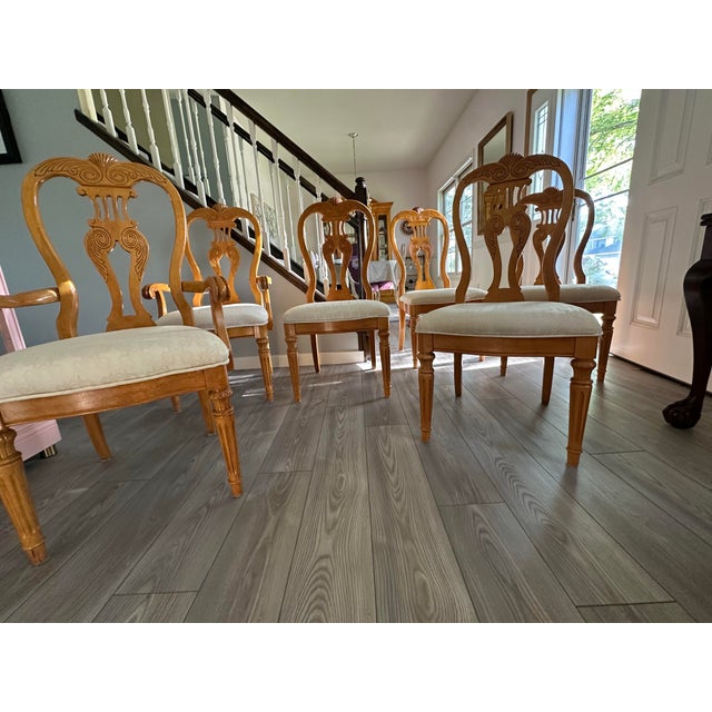 Set of 6 Vintage Universal Furniture Queen Anne Dining Chairs For Sale - Image 12 of 12