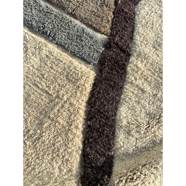 1990s Moroccan Beni Ouarain Wool Rug, 1990 For Sale - Image 5 of 10