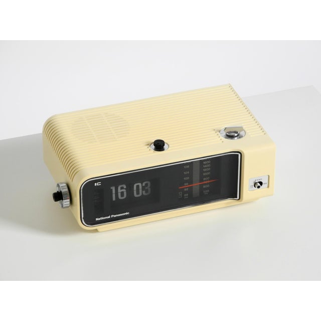 National Panasonic Flip-Number Radio Alarm Clock, 1970s For Sale - Image 3 of 18