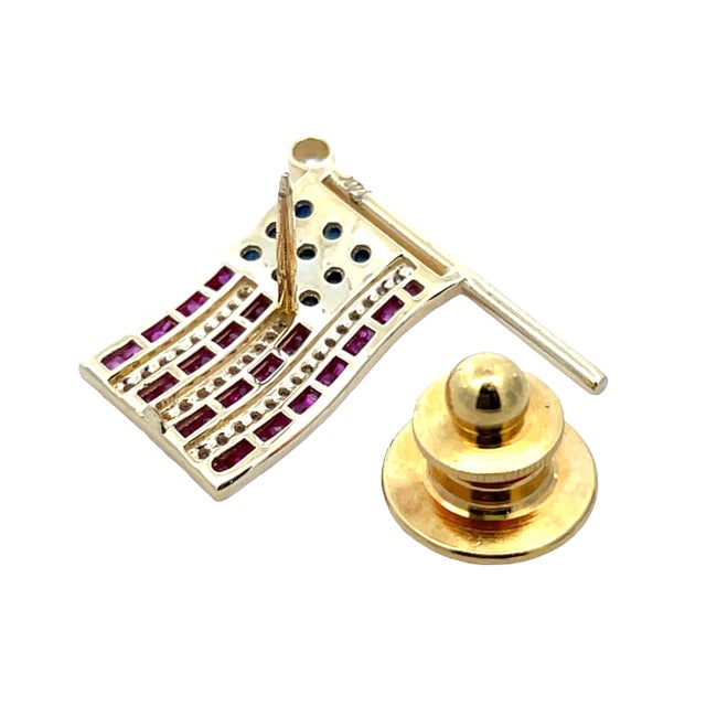 Red 14k Heavy Gold American Flag Brooch With Ruby, Sapphire & Diamond For Sale - Image 8 of 10