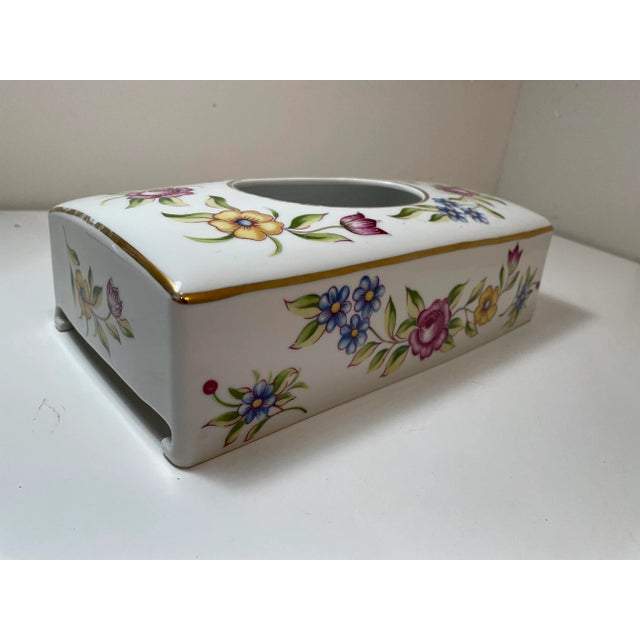 Meissen Porcelain Vintage German Hand-Painted Porcelain Tissue Box Cover With Floral Decoration & Gold Trim For Sale - Image 4 of 11