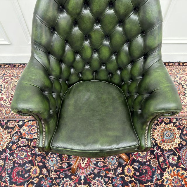 English Classic Green Chesterfield Director's Chair For Sale - Image 6 of 8