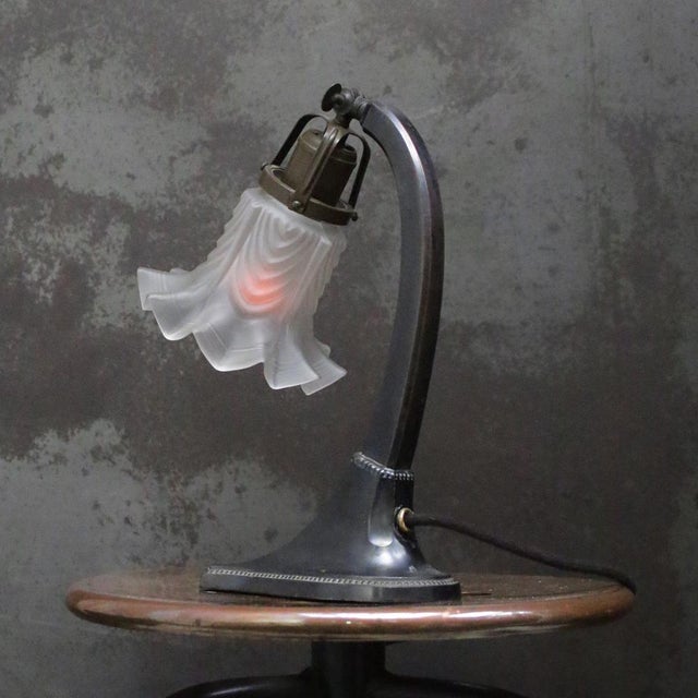 French Art Deco Cast Iron and Frosted Glass Table Light, 1920s For Sale - Image 6 of 8
