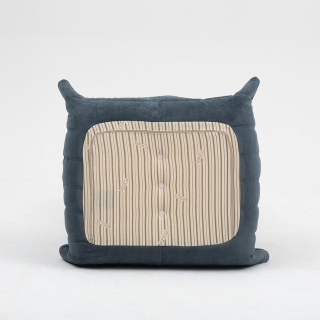 Togo Lounge Chair and Pouf in Grey Corduroy by Michel Ducaroy for Ligne Roset, 1973, Set of 2 For Sale - Image 6 of 18