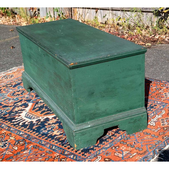 19th Century American New England Pine Blanket Chest in Old Green Paint For Sale In New York - Image 6 of 18