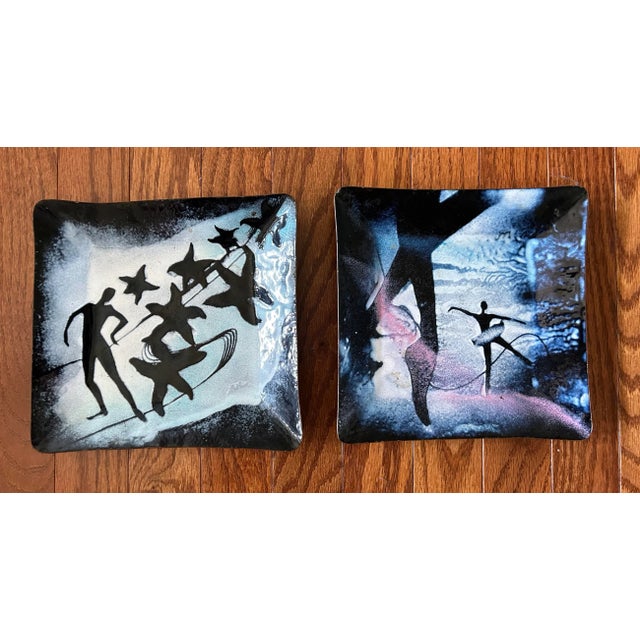 Metal Vintage Pair of Enameled Copper Decorative Plates With Dancers and Stars For Sale - Image 7 of 7