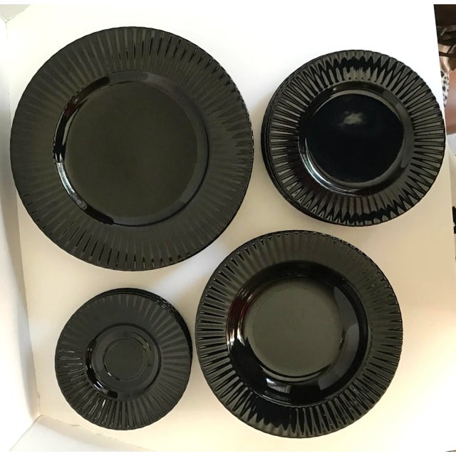 This is a beautiful and sophisticated set of black dinnerware for 6 place settings. There are 24 pieces in total, with 4...