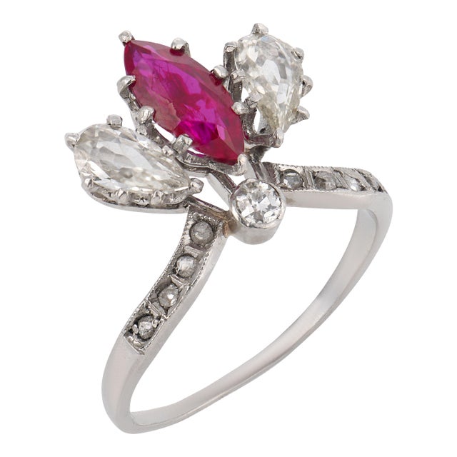 1920s Art Deco Ruby Diamond Platinum Tiara Ring, Size 7.25 For Sale